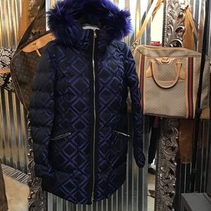 Elegant  purplish , Navy print reversible Quilted Puffer Coat with Fox fur trim
